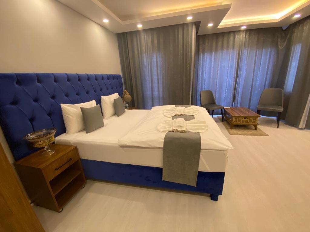 Big Peace & Otel